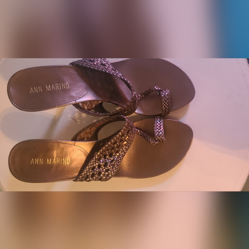 Ann Marino Women's Tan Woven Sandals